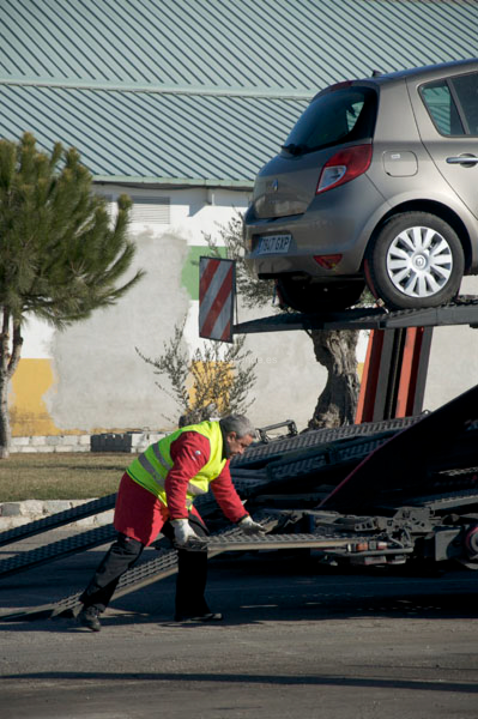 ViaPark arreglo y sustitución de lunas, cambio de neumáticos, limpieza integral, ITV